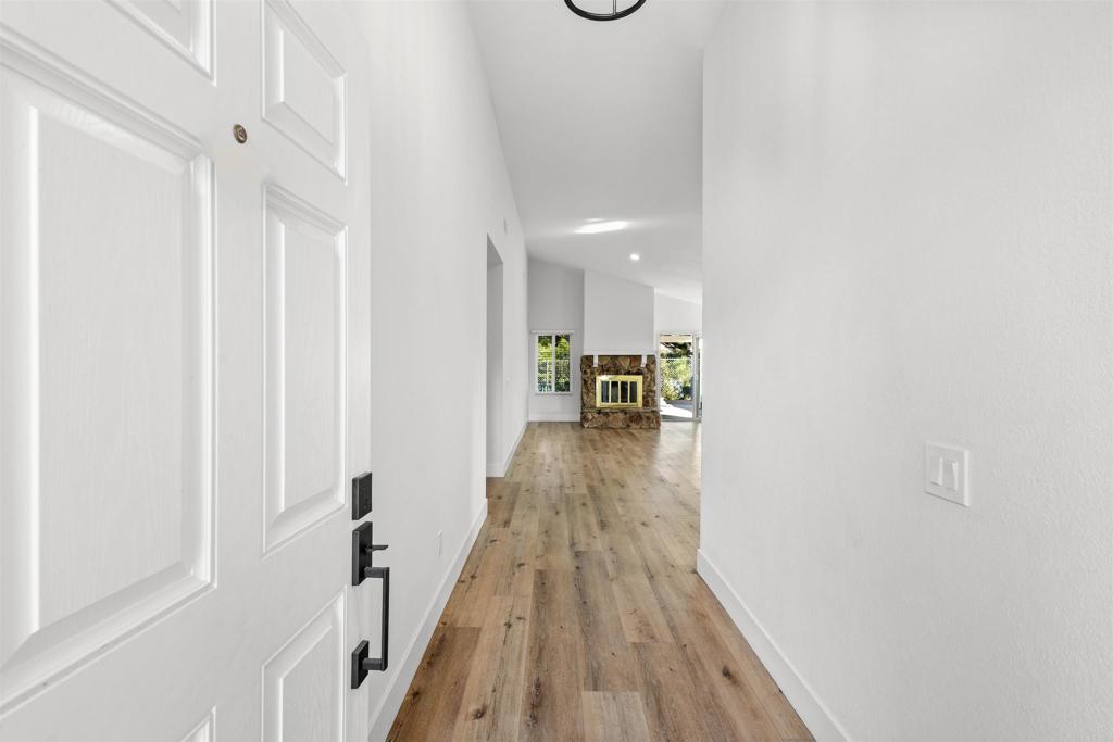 22945 Magnolia Glen Drive Property Photo 15