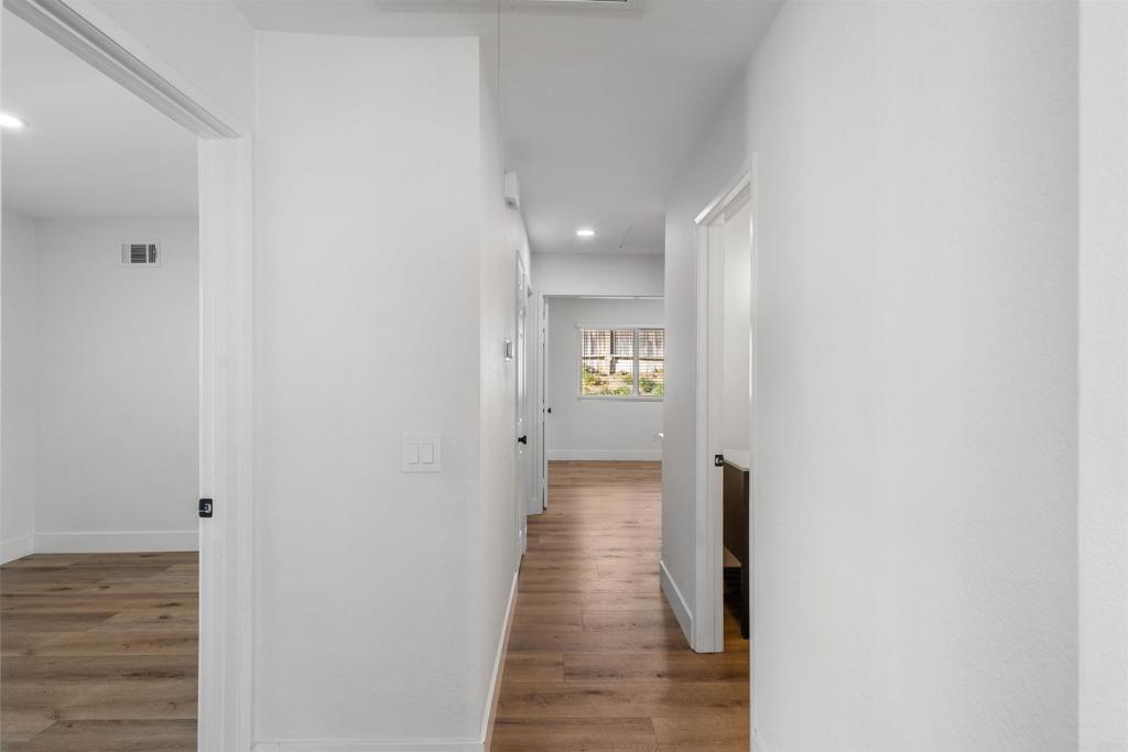 22945 Magnolia Glen Drive Property Photo 16