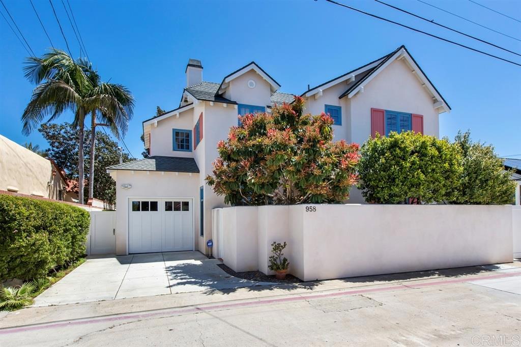 958 A Avenue Property Photo 1
