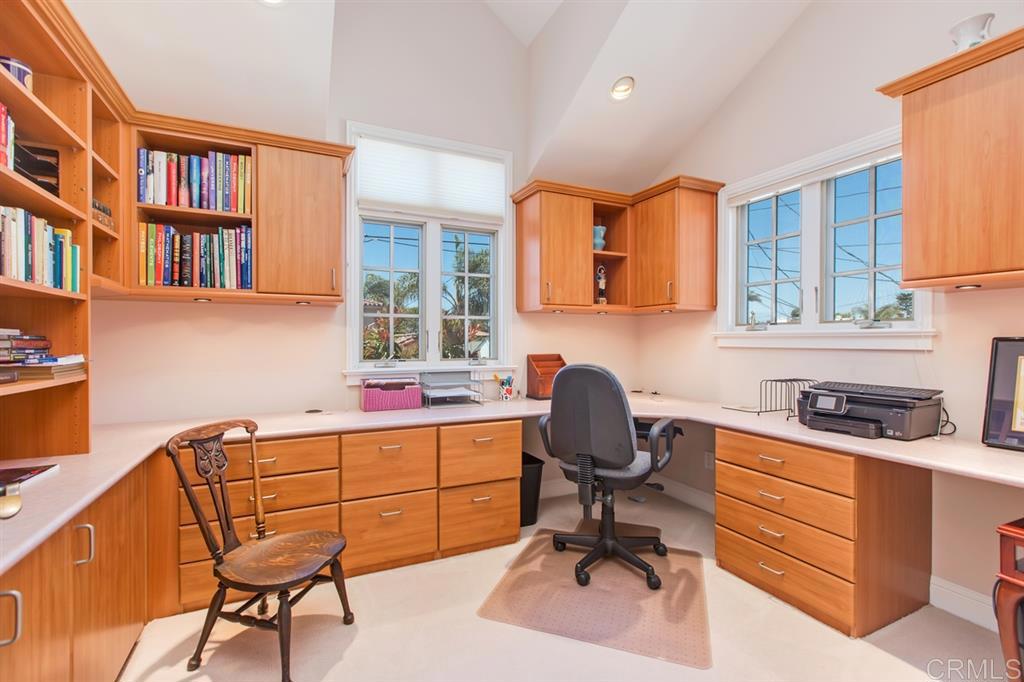 958 A Avenue Property Photo 7