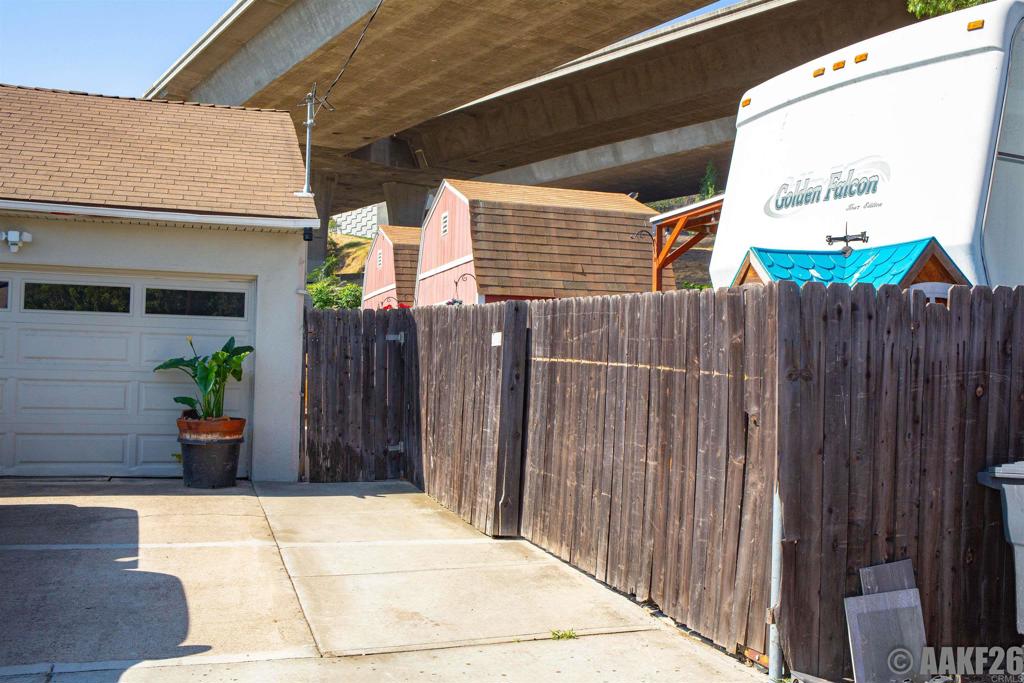 3422 Trophy Property Photo 22