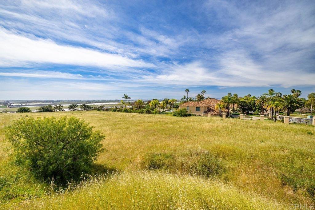 1009 Corte Barroso Property Photo 2