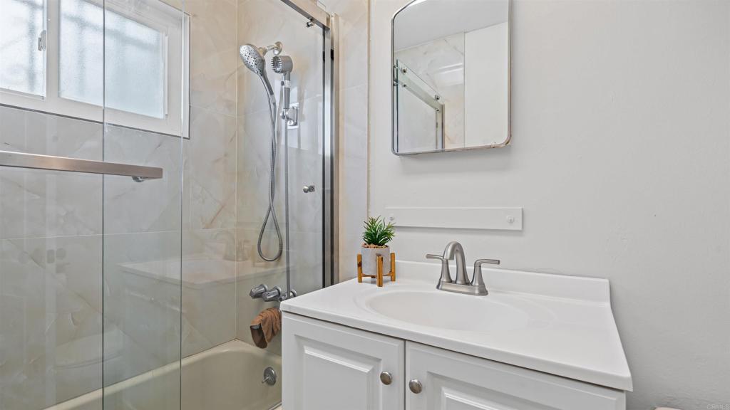 6020 Albemarle St Property Photo 11
