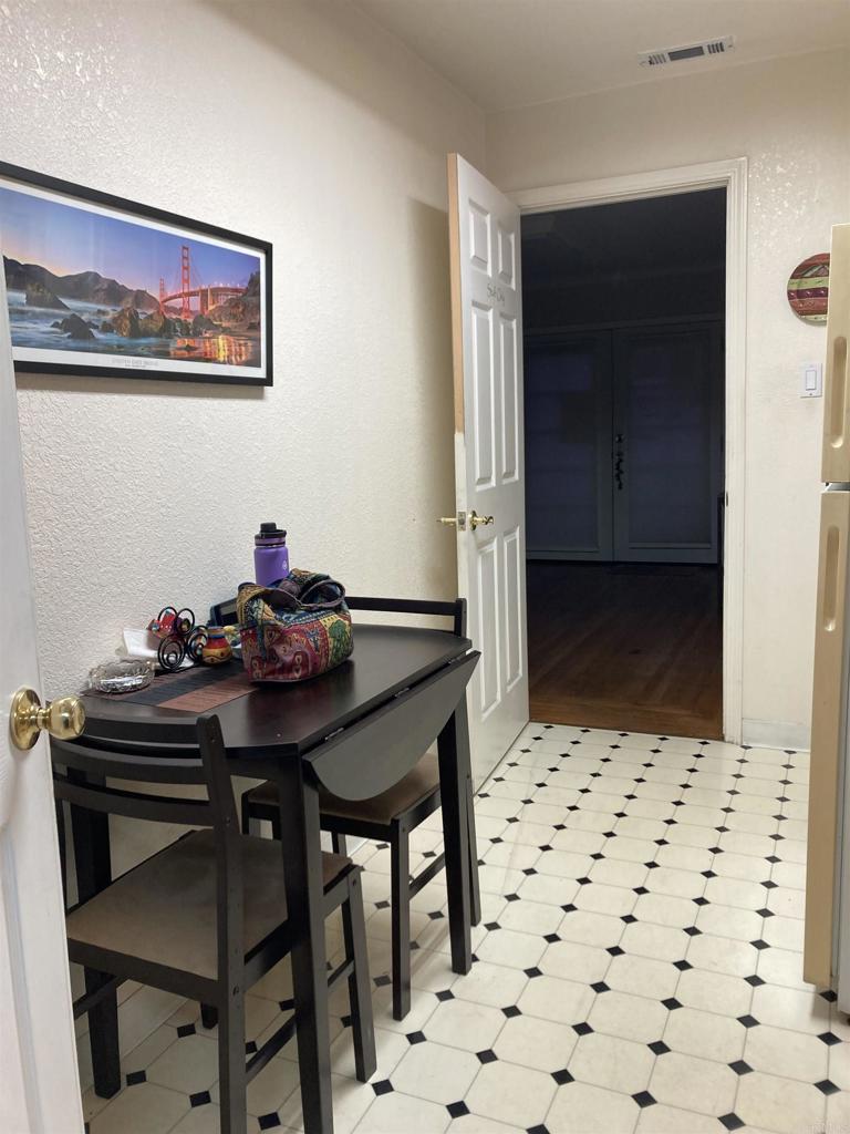 22093 Redwood Road Property Photo 13