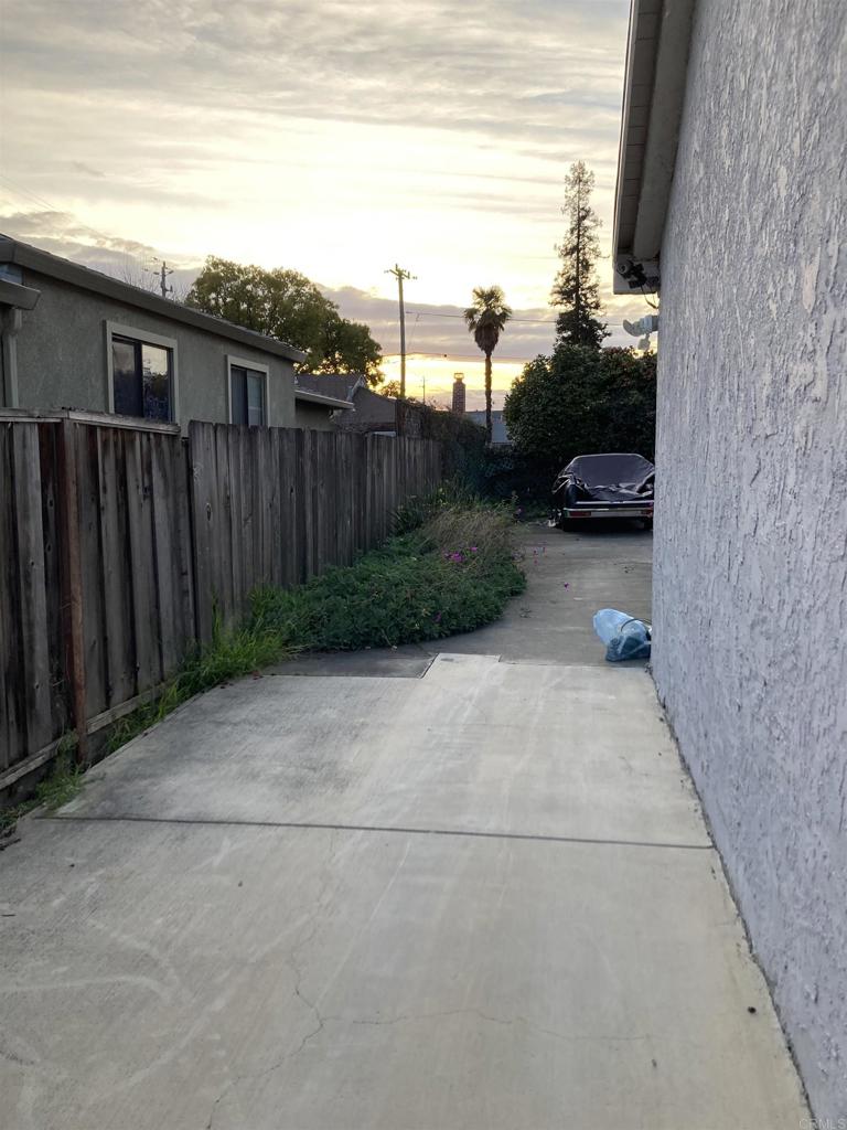 22093 Redwood Road Property Photo 22