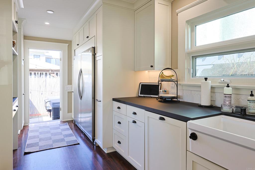 576 E Property Photo 11