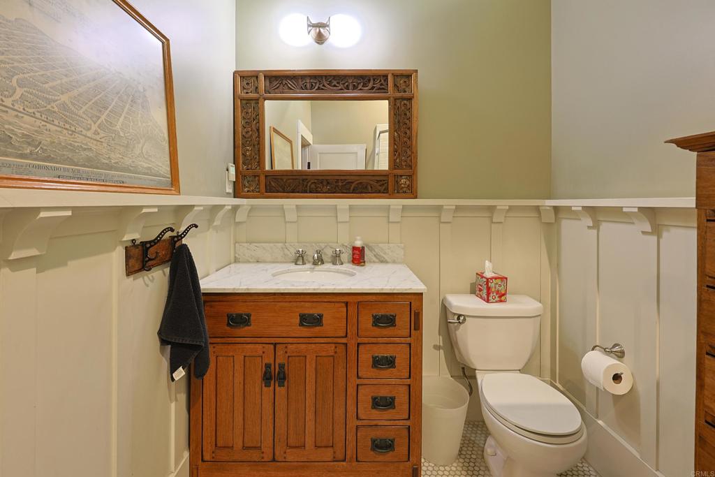 576 E Property Photo 26