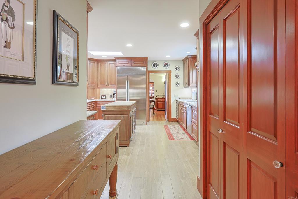 1027 Encino Property Photo 16