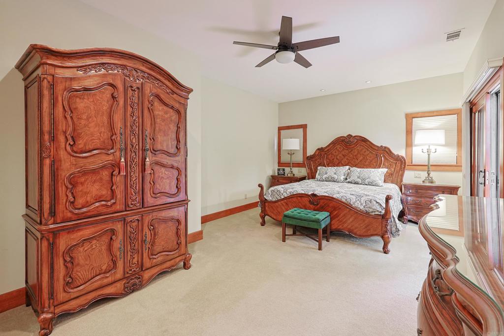 1027 Encino Property Photo 21