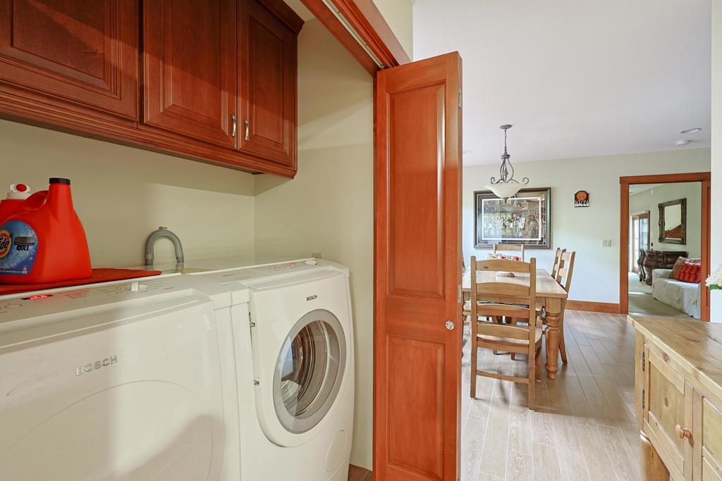 1027 Encino Property Photo 44