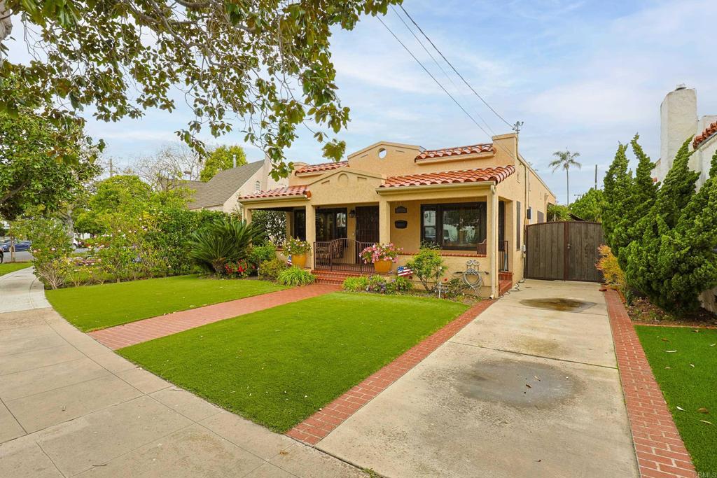 1027 Encino Property Photo 56