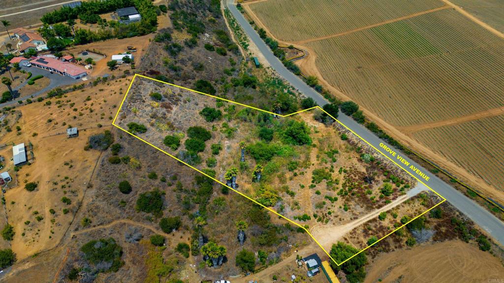 456 Grove View Road Property Photo 4