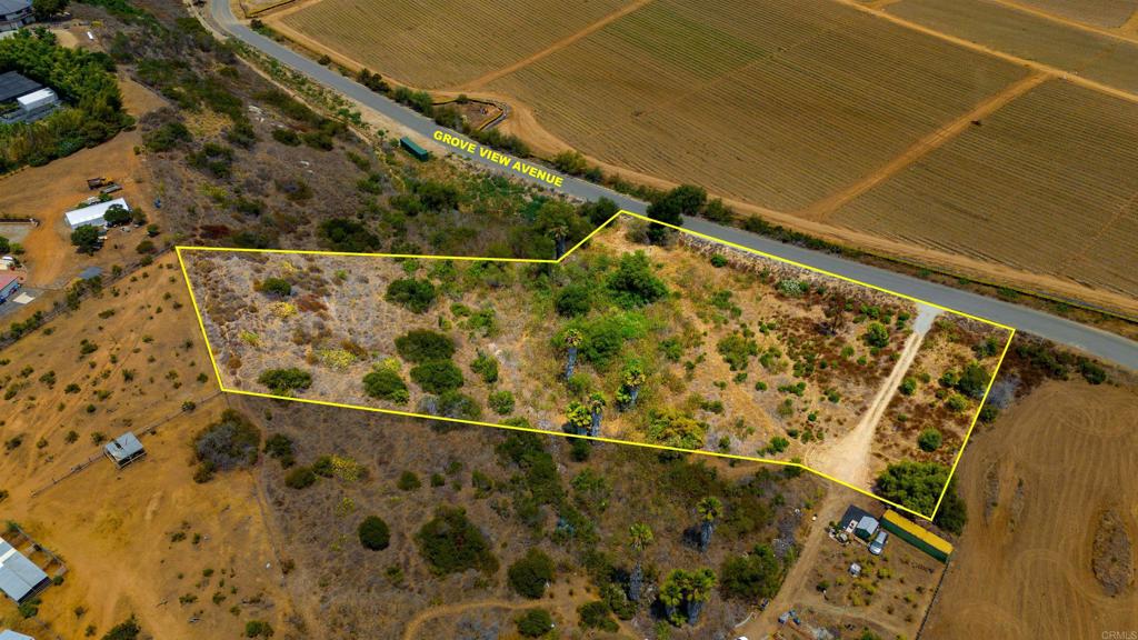 456 Grove View Road Property Photo 5