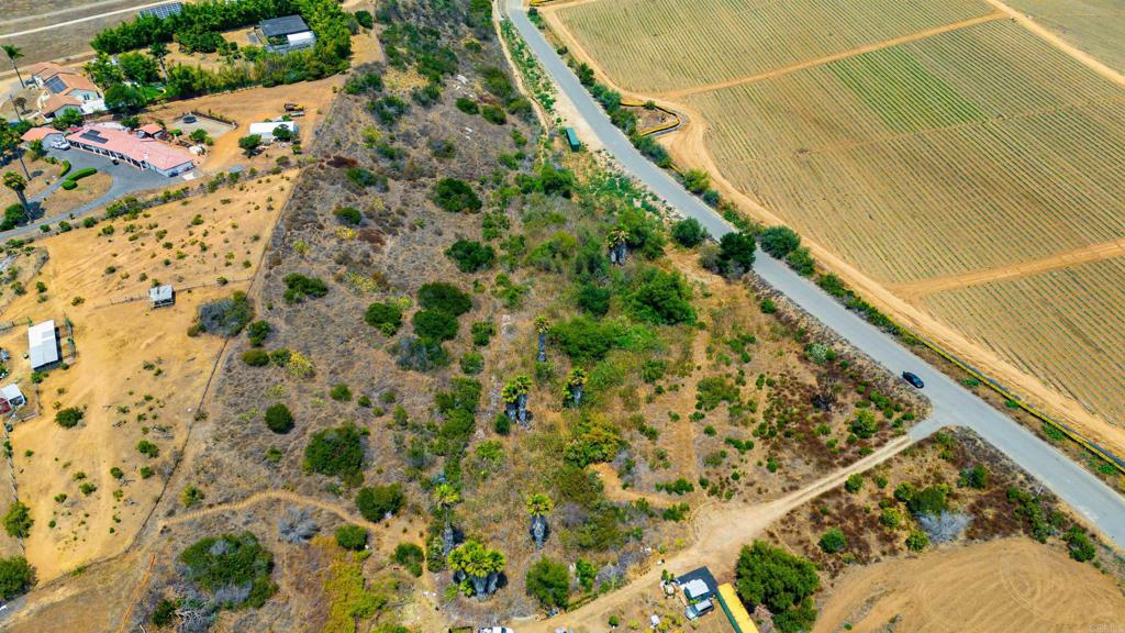 456 Grove View Road Property Photo 8