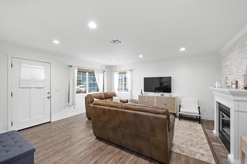 586 Del Mar Property Photo 10