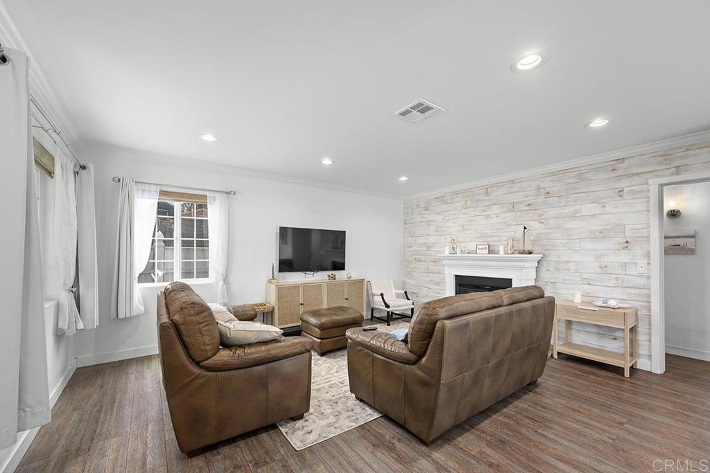 586 Del Mar Property Photo 11