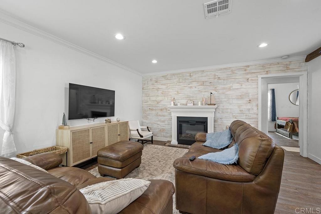 586 Del Mar Property Photo 12