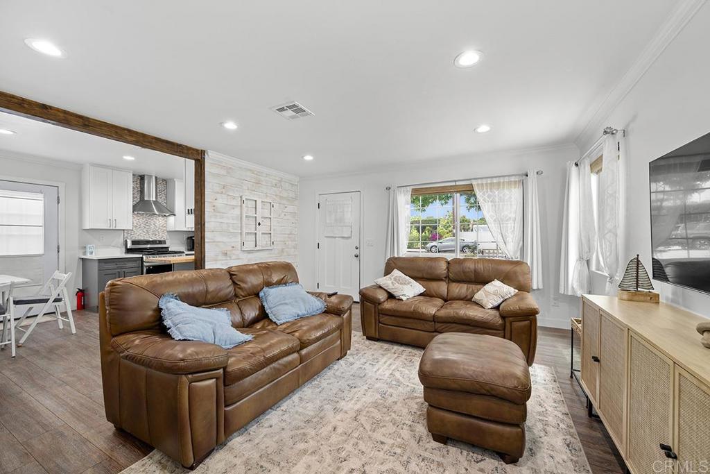 586 Del Mar Property Photo 13