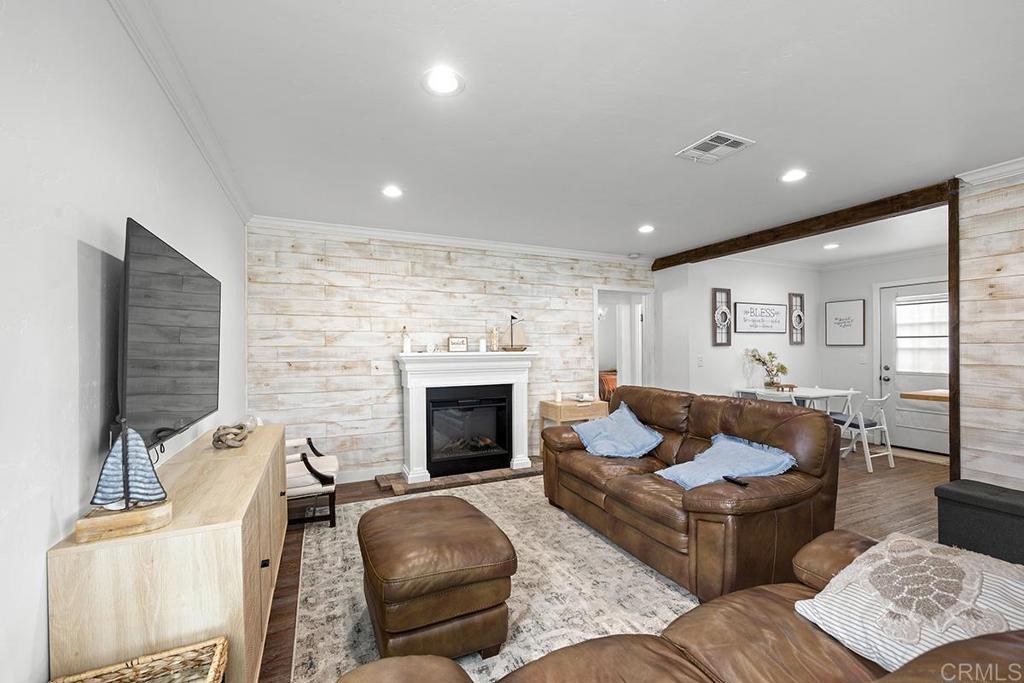 586 Del Mar Property Photo 14