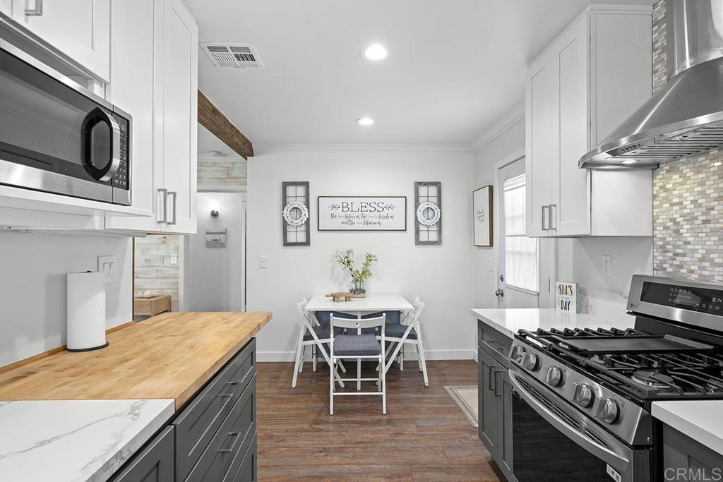 586 Del Mar Property Photo 24