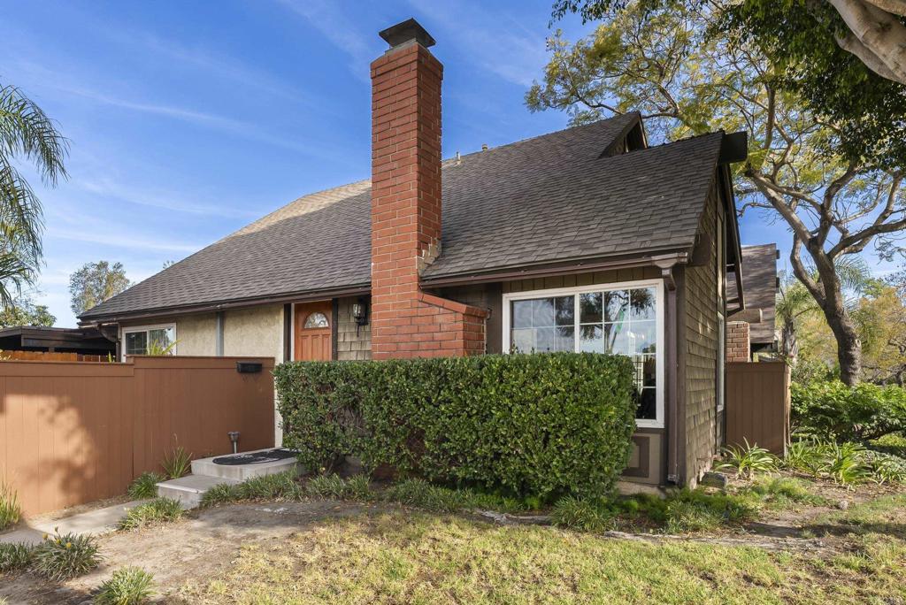 10665 Escobar Drive Property Photo 2