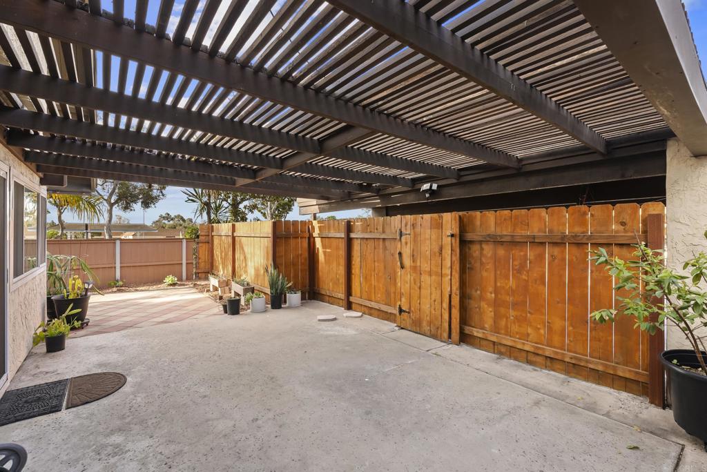 10665 Escobar Drive Property Photo 25
