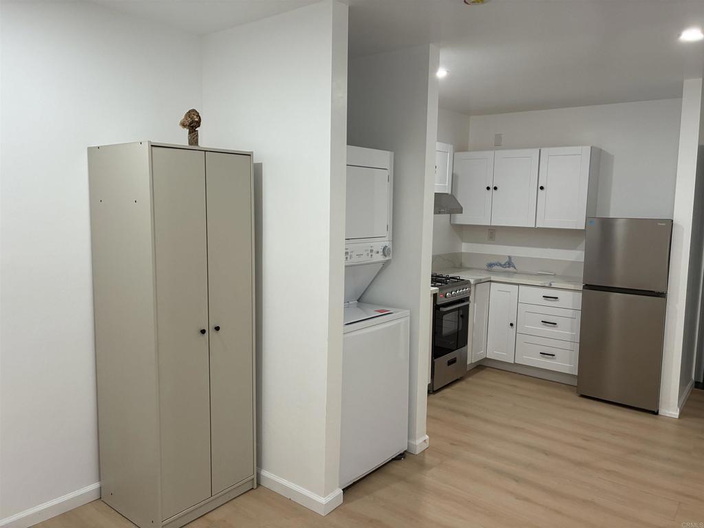 586 Del Mar Ave #b Property Photo 6