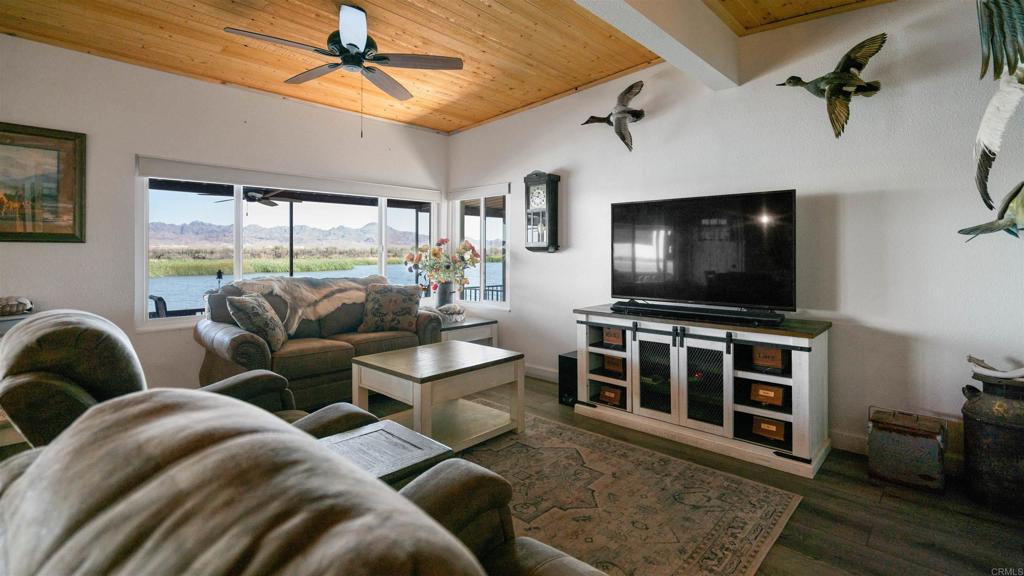 2558 Monty Court Property Photo 18