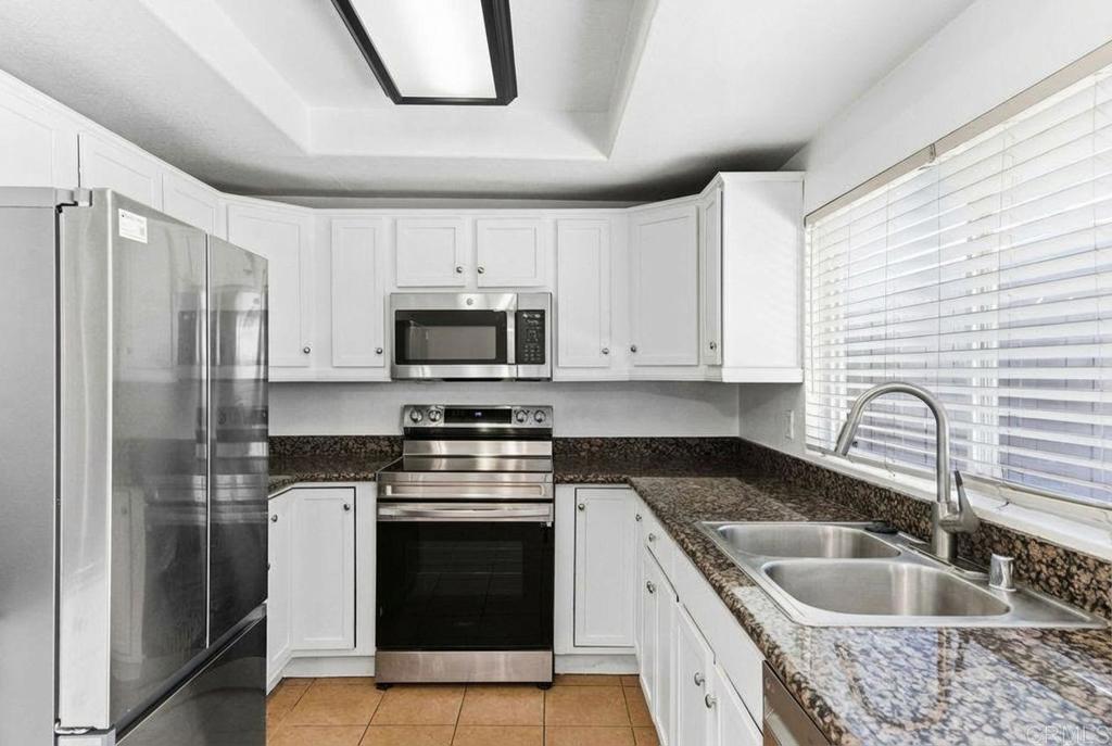 1423 N Broadway E Property Photo 8