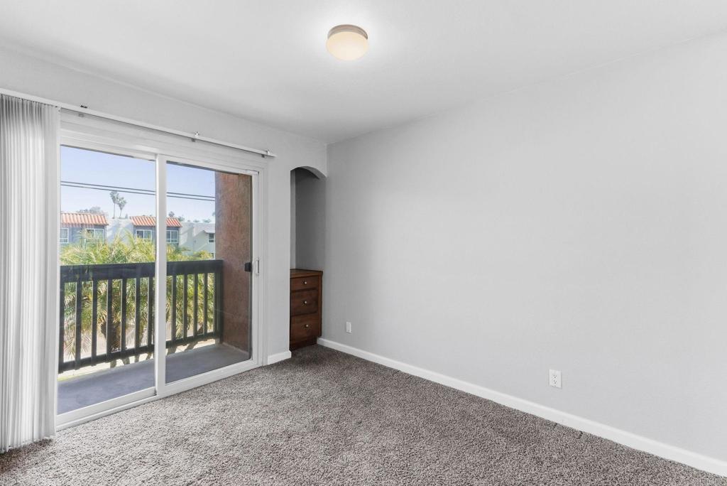 1423 N Broadway E Property Photo 17