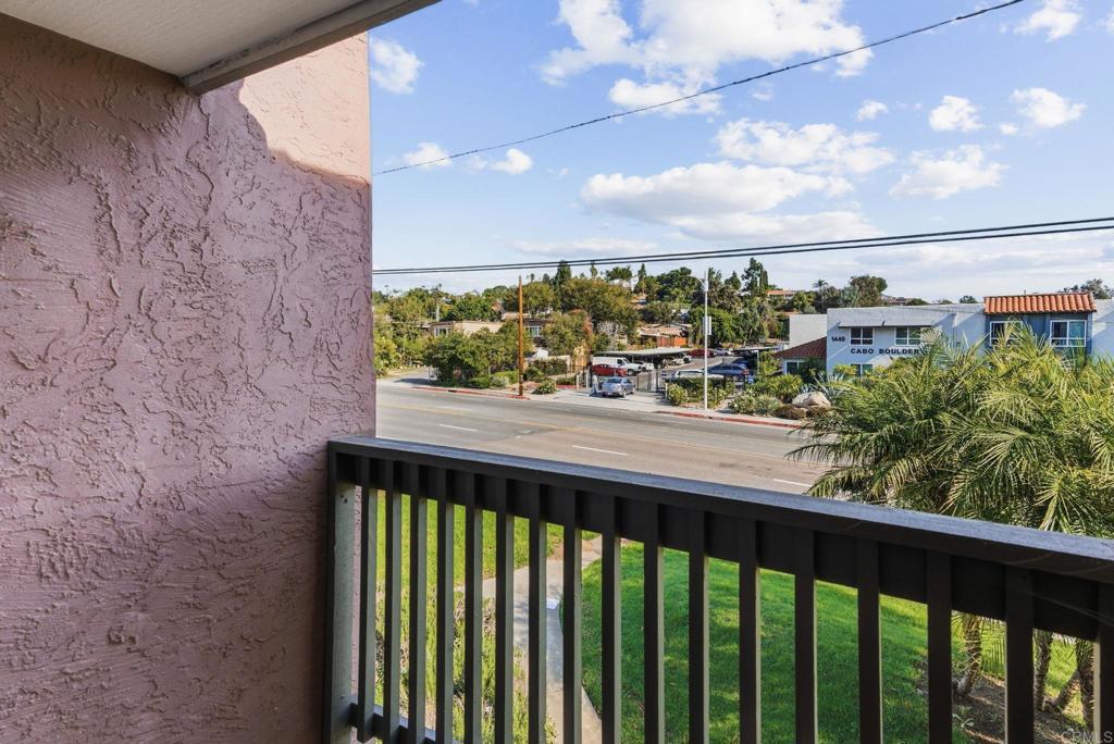 1423 N Broadway E Property Photo 18