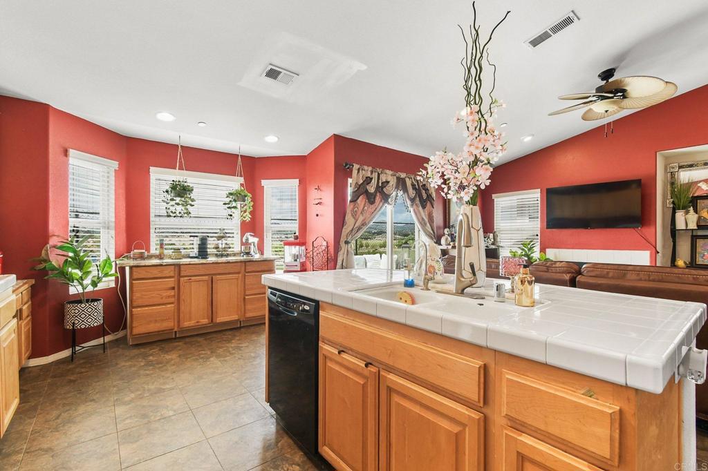 1228 Buckwheat Trl Property Photo 12