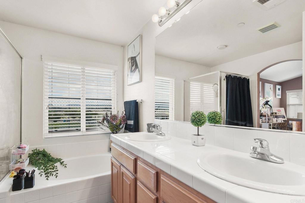 1228 Buckwheat Trl Property Photo 23