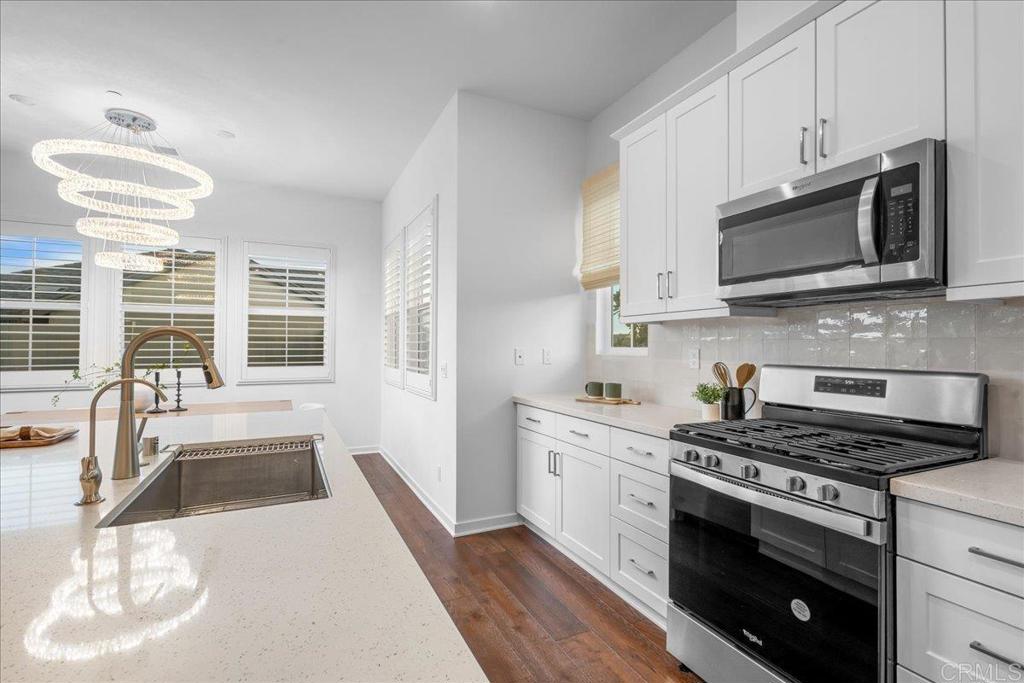 1709 Avenida Tealing Property Photo 8