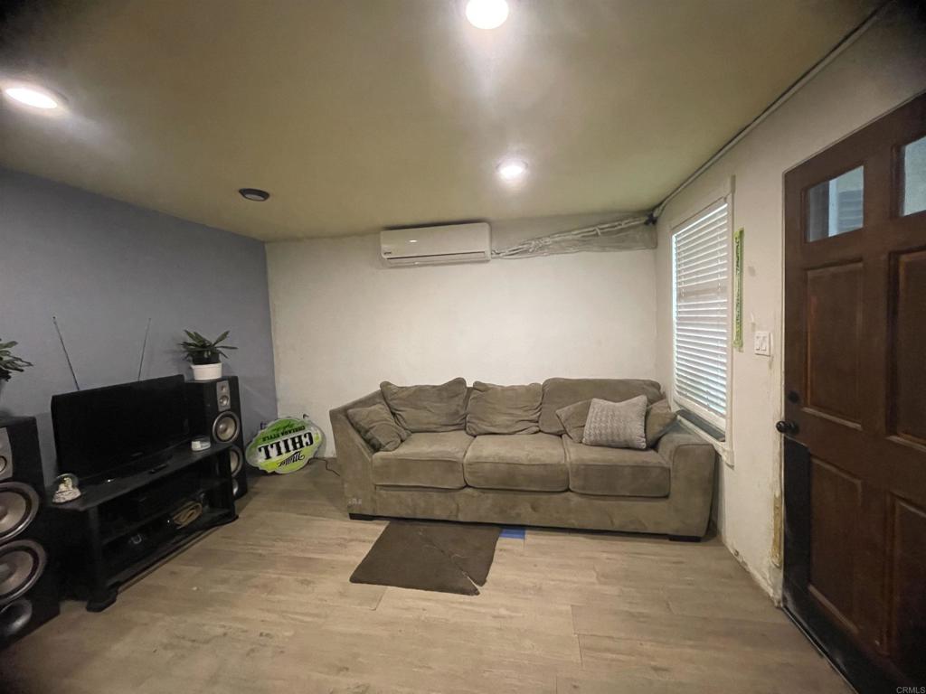 9141 43 Campo Road Property Photo 15