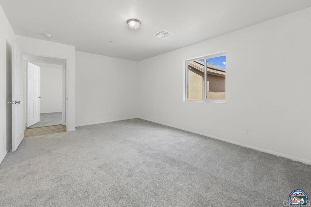 376 Heil Street 1 Property Photo 4