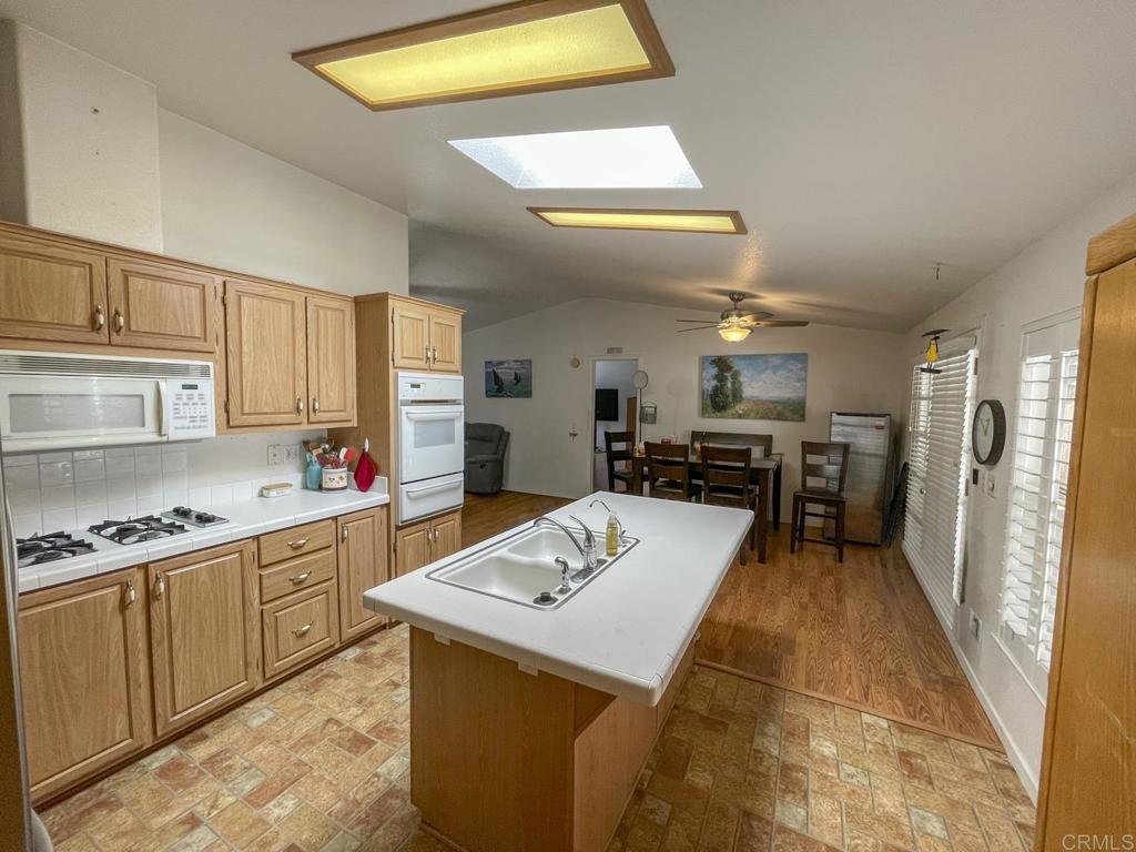 11851 Riverside Dr Spc 225 Property Photo 14