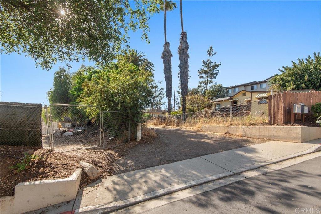 12828 Mapleview St Property Photo 1