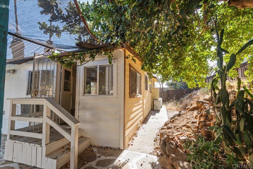 12830 Mapleview St Property Photo 5