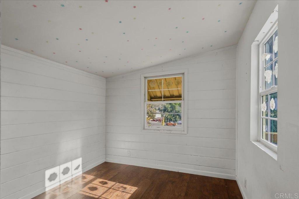 12830 Mapleview St Property Photo 8