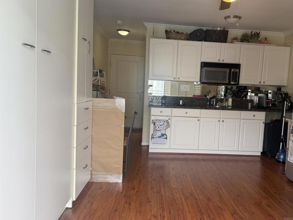 1021 Scott St 233 Property Photo 4