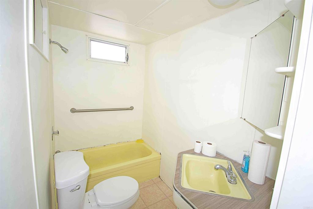 708 H Street 3 Property Photo 9