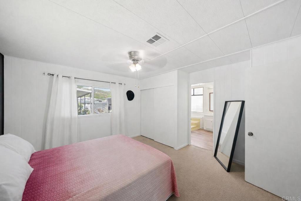 2700 E Valley Parkway 3 Property Photo 14