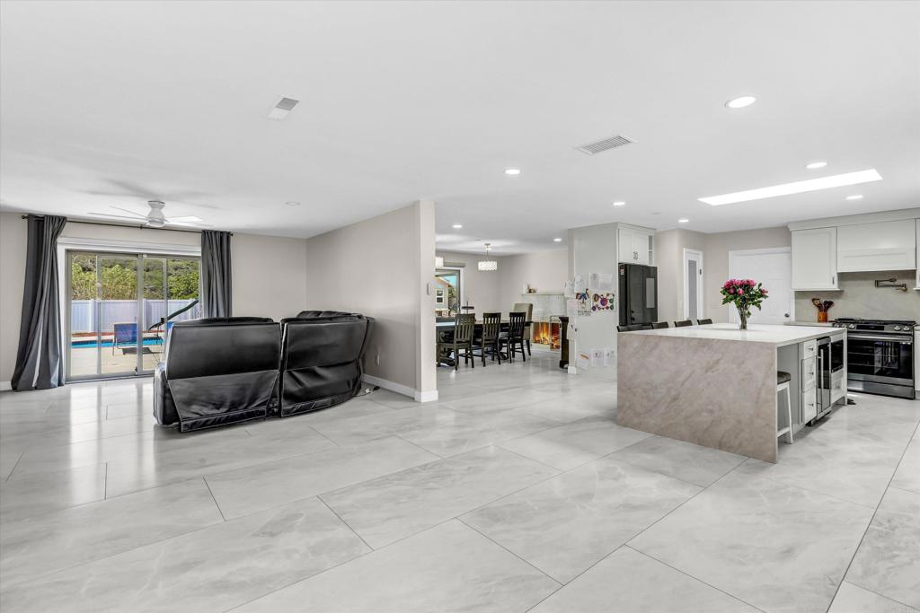 236 Camino Elevado Property Photo 6