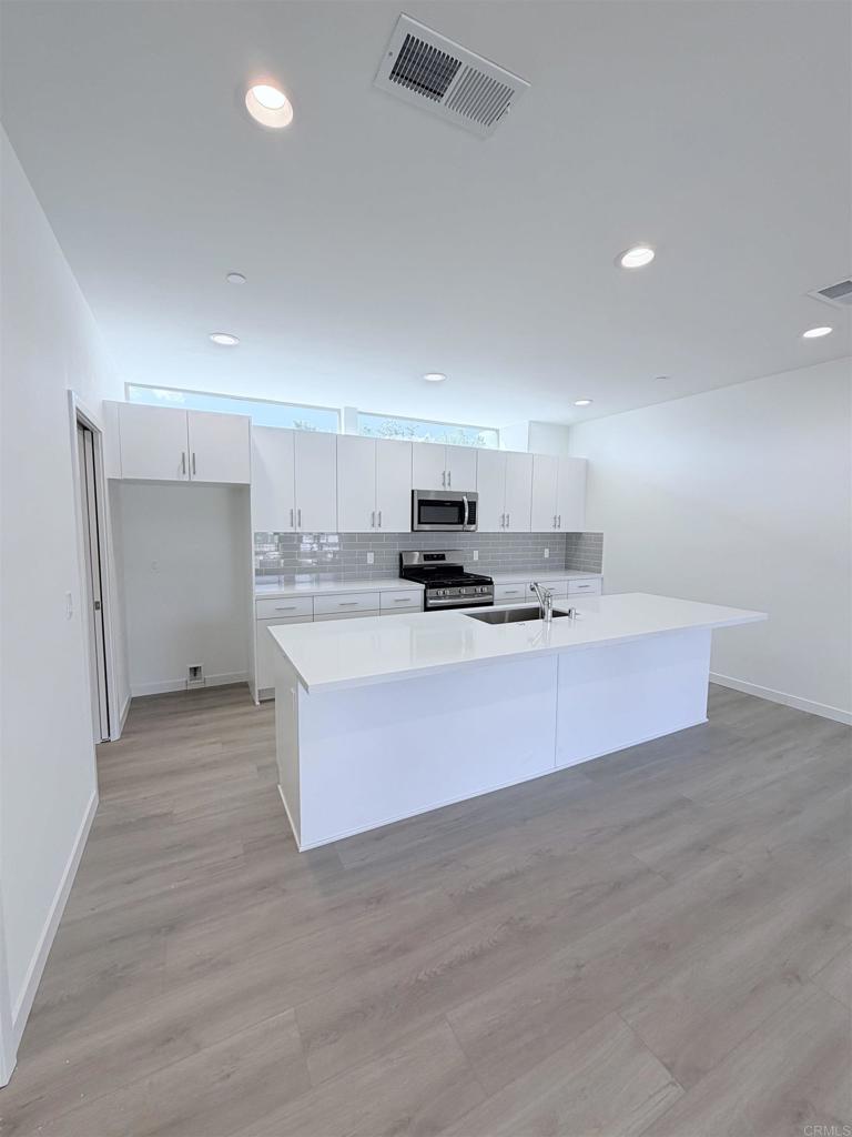 2244 Calle Chanate Property Photo 4