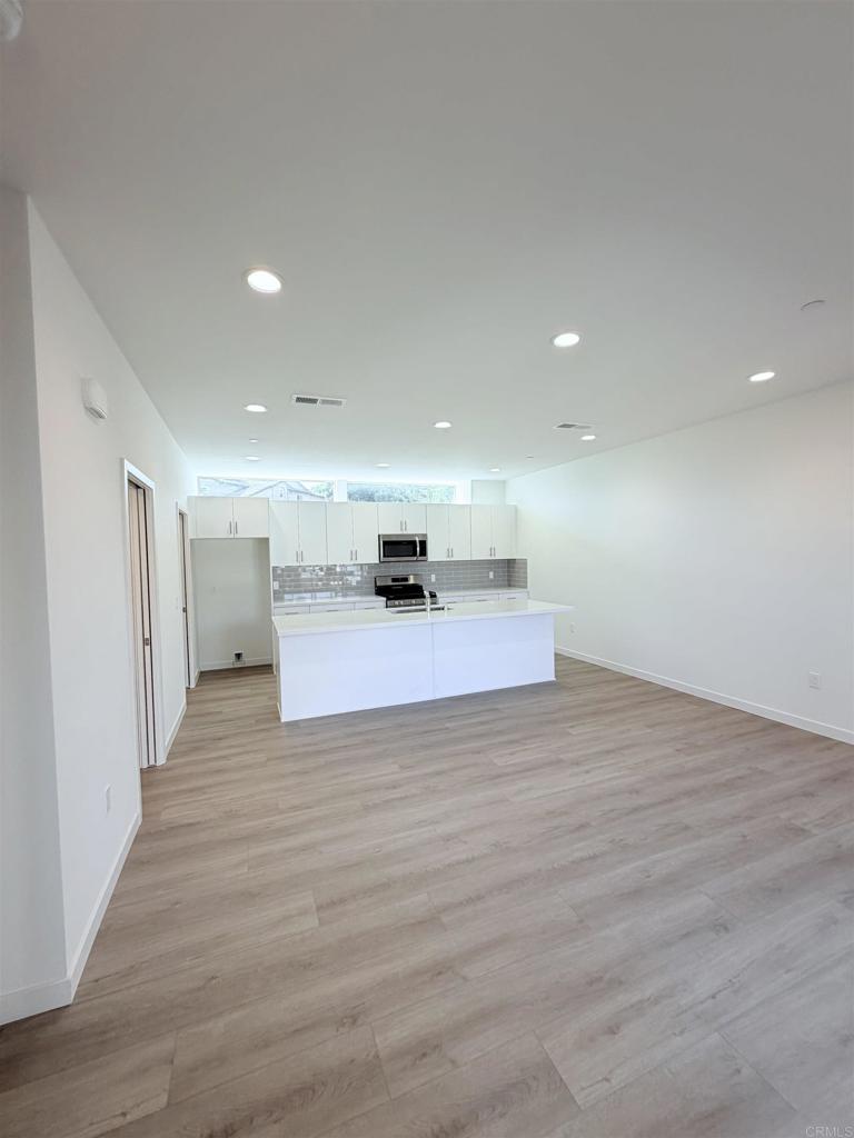 2244 Calle Chanate Property Photo 5