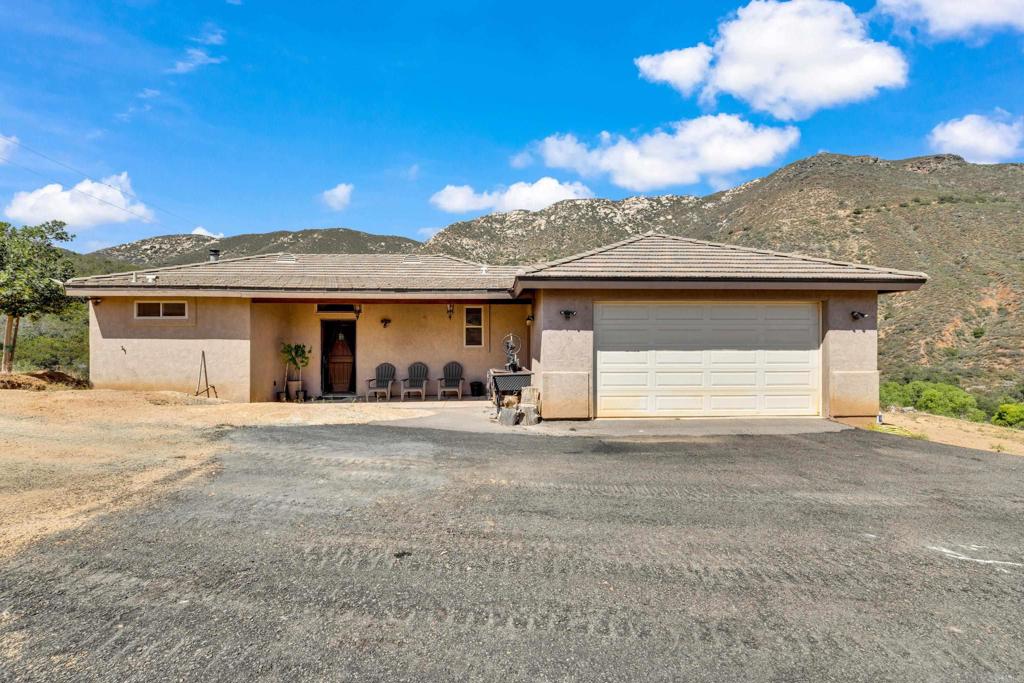 1661 Barrett Lake Road Property Photo 3