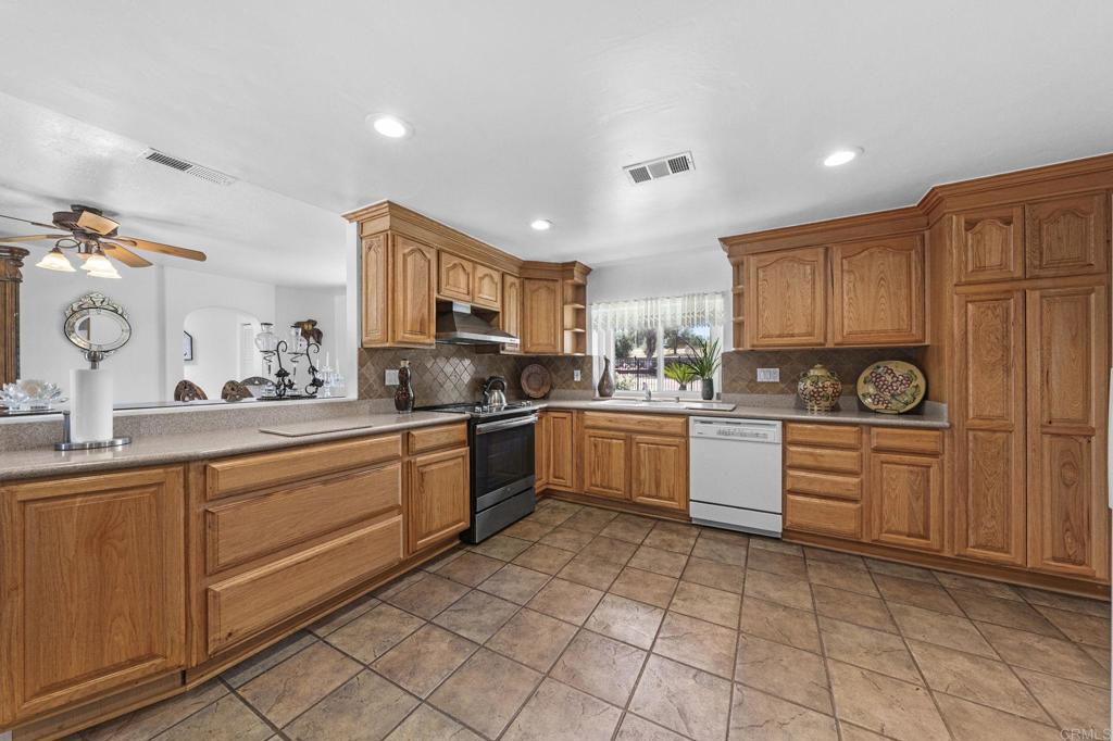30265 Miller Road Property Photo 7