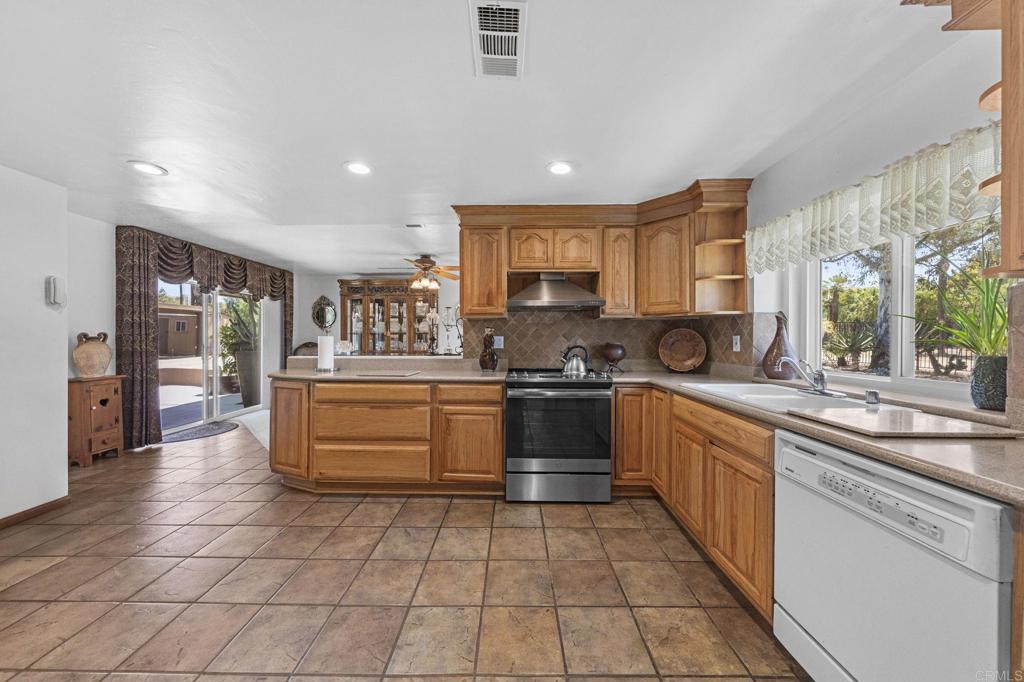30265 Miller Road Property Photo 8