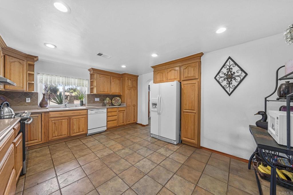 30265 Miller Road Property Photo 8